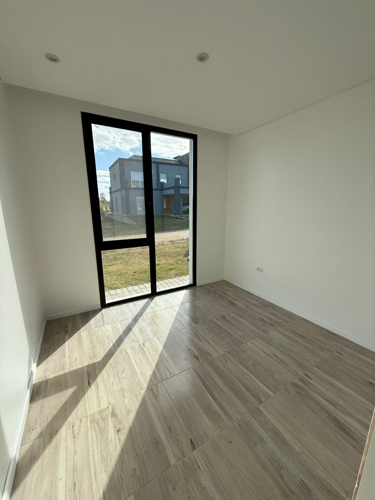 WhatsApp Image 2025-08-14 at 16.49.45 (1)