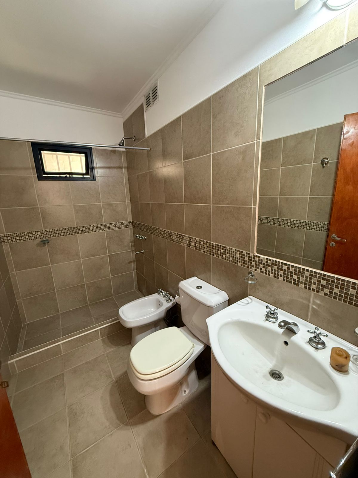 WhatsApp Image 2025-10-01 at 12.09.01 (3)