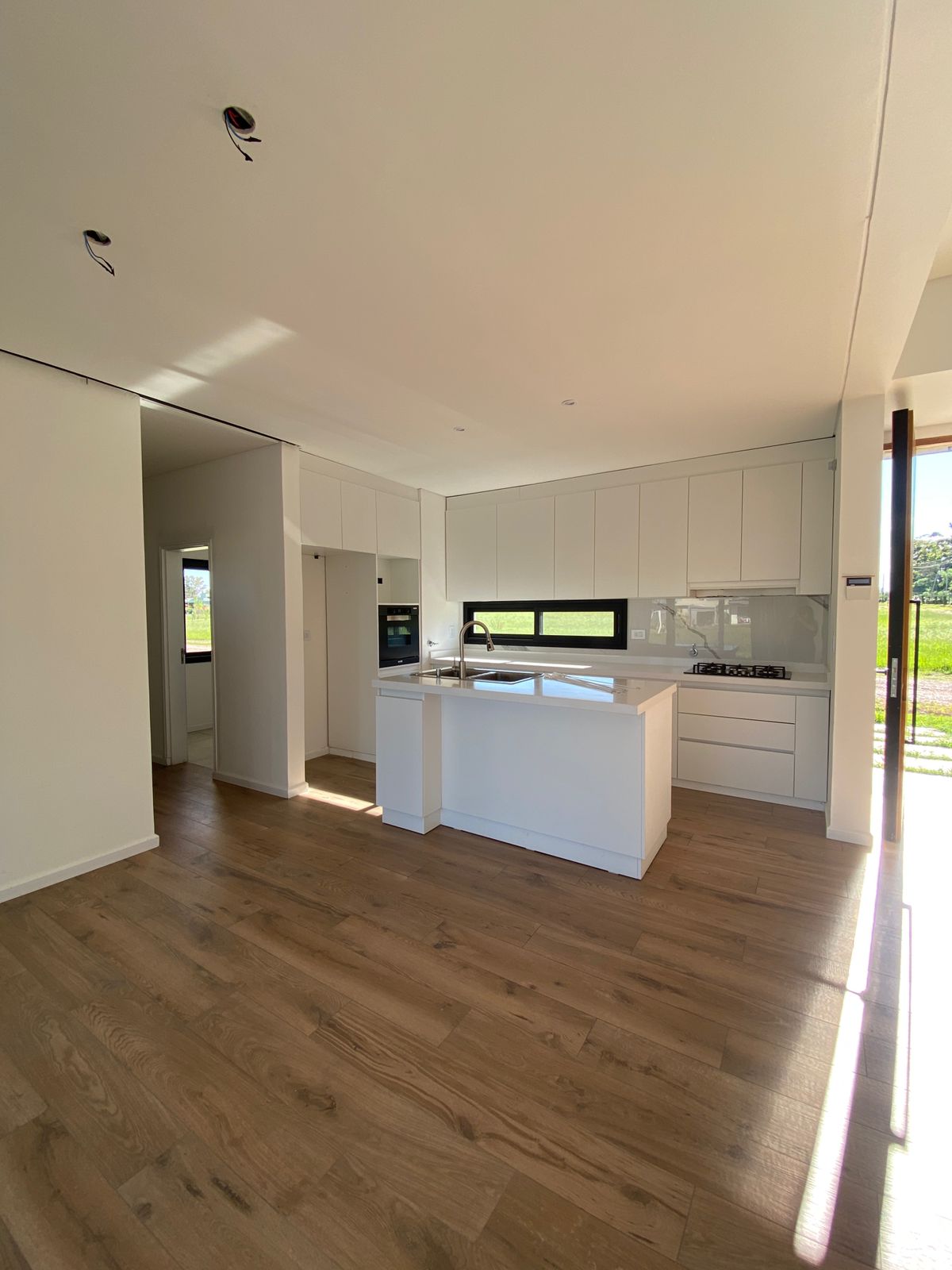 WhatsApp Image 2025-10-09 at 17.07.16 (1)