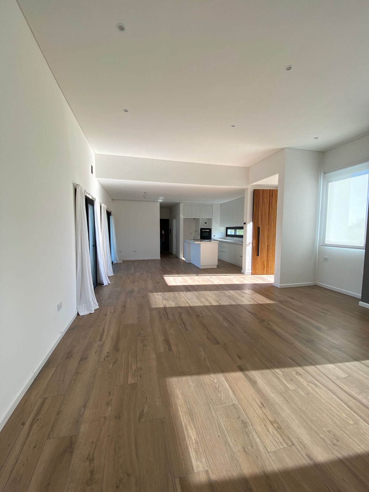 WhatsApp Image 2025-10-09 at 17.07.16 (2)