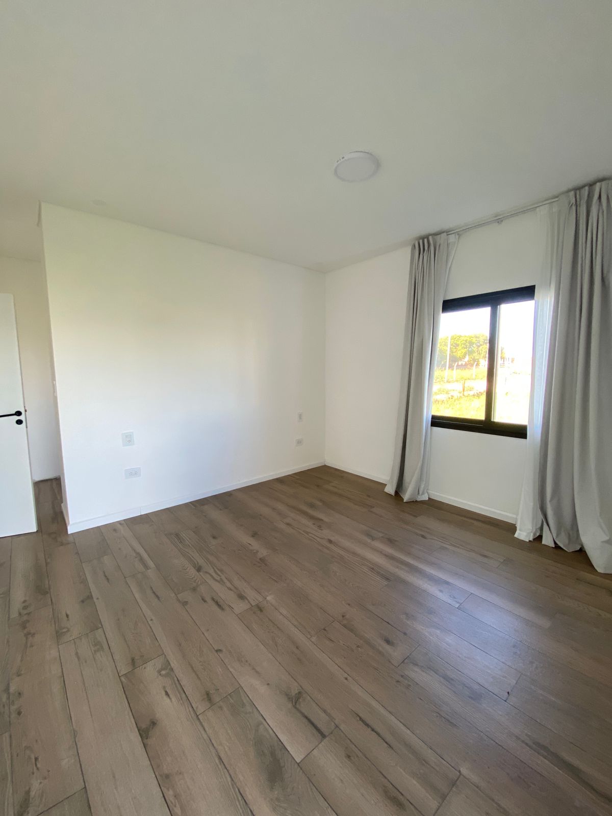 WhatsApp Image 2025-10-09 at 17.07.18